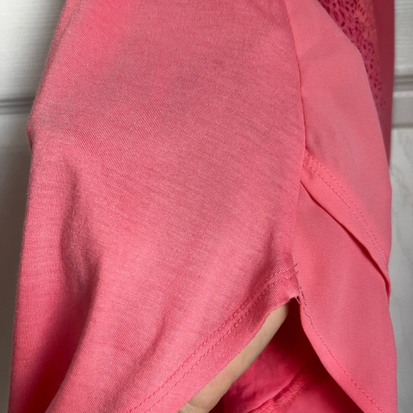Rue21 XS Detail front Sleeveless Top - Picture 4 of 4